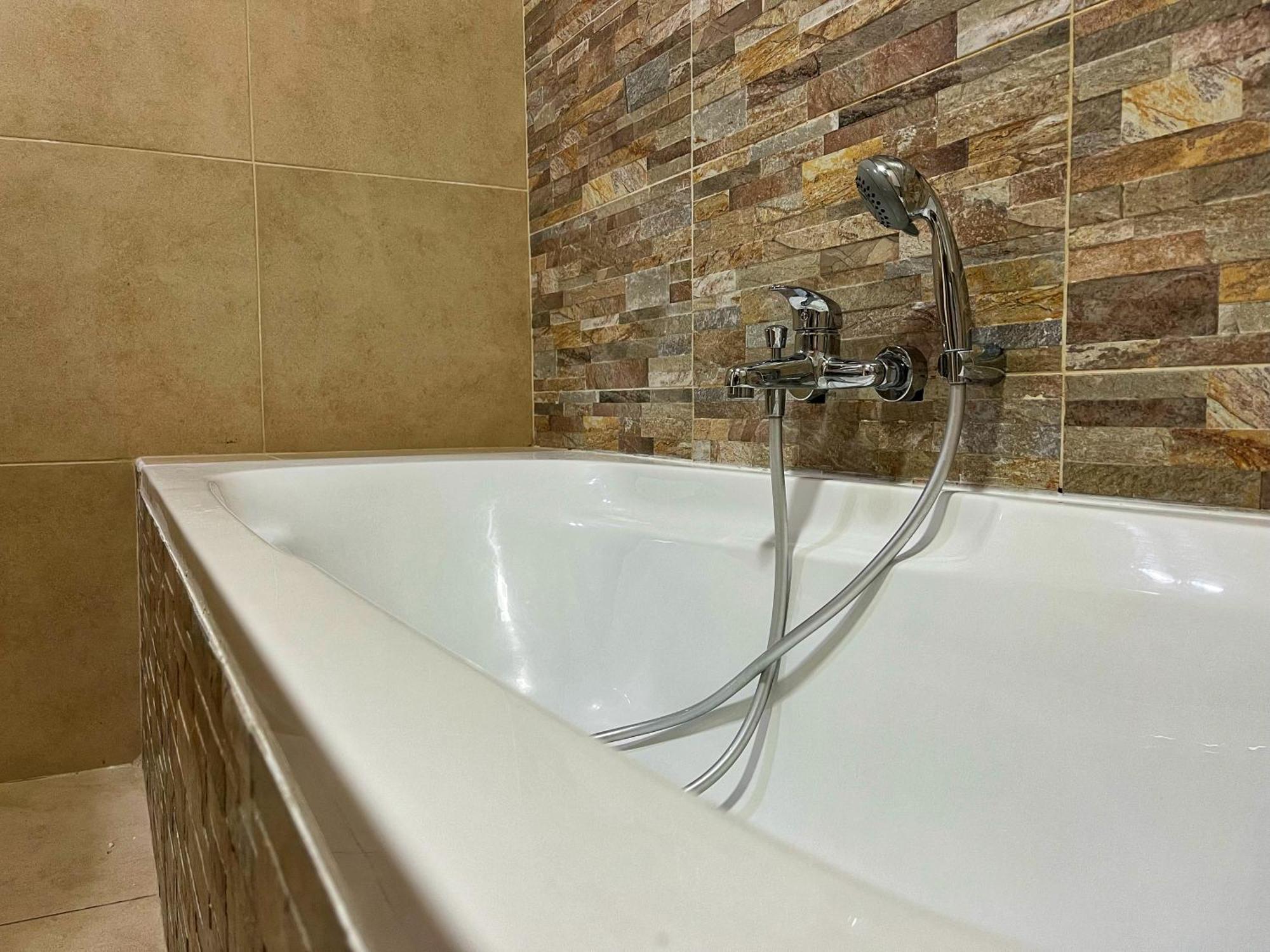 Charming Two Bedroom Apartment Pieta Экстерьер фото